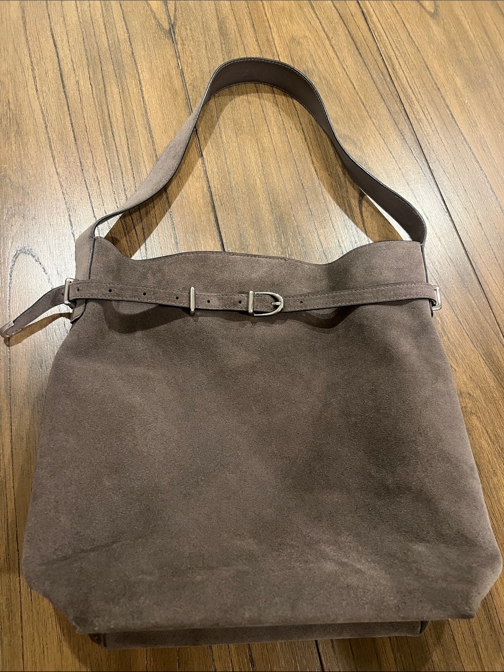 Madewell essential bucket tote in gray suede